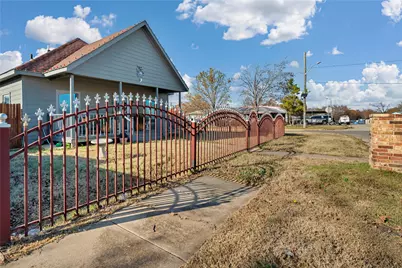 3700 8th Avenue, Fort Worth, TX 76110 - Photo 2