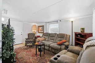 4104 Goliad Dr, Granbury, TX 76048 - Photo 4