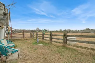 1571 Vz County Road 4403, Ben Wheeler, TX 75754 - Photo 34