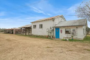 1571 Vz County Road 4403, Ben Wheeler, TX 75754 - Photo 26