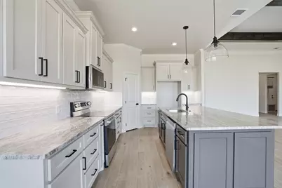 6002 Oakwood Court, Granbury, TX 76049 - Photo 14