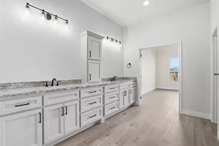 6002 Oakwood Ct, Granbury, TX 76049 - Photo 24