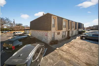 705 E Worth Street, Grapevine, TX 76051 - Photo 6