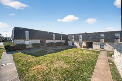 705 E Worth Street, Grapevine, TX 76051 - Photo 8