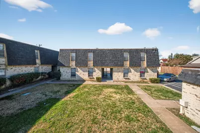 705 E Worth Street, Grapevine, TX 76051 - Photo 4