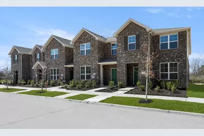 232 Wagon Spoke Way #17, Fort Worth, TX 76120 - Photo 2