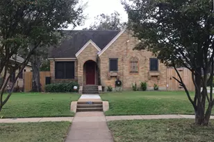 2546 Gladstone Dr, Dallas, TX 75211 - Photo 1