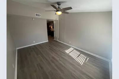 607 E Miller Road, Garland, TX 75041 - Photo 4