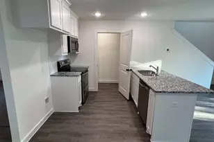 2526 S Fannin Ave, Denison, TX 75020 - Photo 24