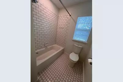 8608 Forest Hills Boulevard, Dallas, TX 75218 - Photo 18