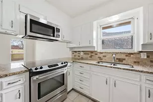 1661 Juniper Ln, Lewisville, TX 75077 - Photo 6