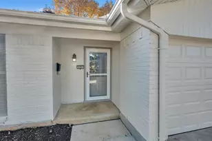 121 Quail Creek Dr, Crowley, TX 76036 - Photo 4