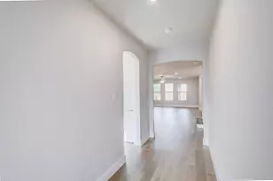2912 Weslyan Oak St, Bedford, TX 76021 - Photo 6