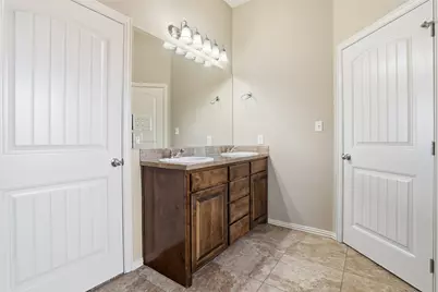 3202 Bowie Street, Granbury, TX 76049 - Photo 14