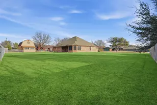 3202 Bowie St, Granbury, TX 76049 - Photo 38