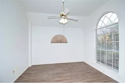 8221 Edgewater Drive, Frisco, TX 75034 - Photo 4
