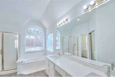 8221 Edgewater Drive, Frisco, TX 75034 - Photo 16