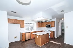 8221 Edgewater Dr, Frisco, TX 75034 - Photo 10