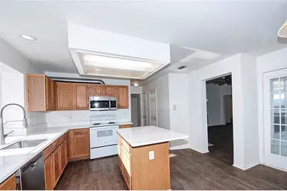 8221 Edgewater Drive, Frisco, TX 75034 - Photo 8