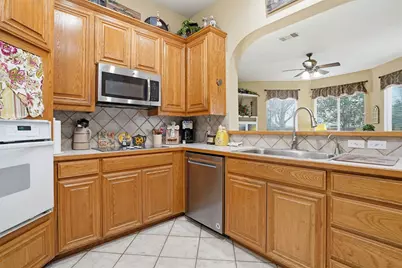 901 Dylan Court, Burleson, TX 76028 - Photo 18