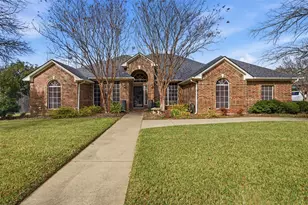 901 Dylan Ct, Burleson, TX 76028 - Photo 2