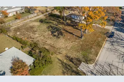 3009 Phyllis Lane, Farmers Branch, TX 75234 - Photo 2