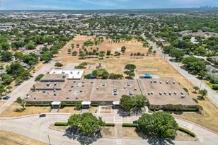 9815 Walnut St, Dallas, TX 75243 - Photo 26