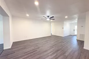 418 Clover Ln, Garland, TX 75043 - Photo 10