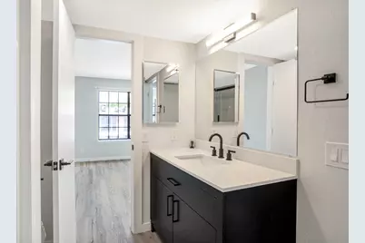 618 W Collins Street, Denton, TX 76201 - Photo 18