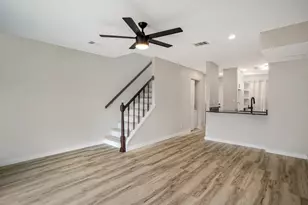 618 W Collins St, Denton, TX 76201 - Photo 12