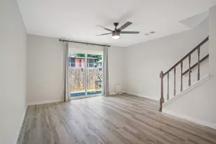 618 W Collins St, Denton, TX 76201 - Photo 4