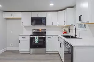 302 Suzanne St, Palmer, TX 75152 - Photo 12