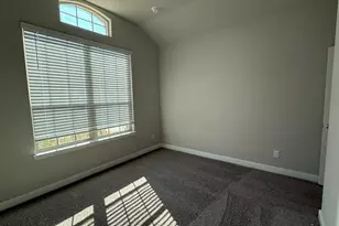 1918 Jackson St, Cleburne, TX 76033 - Photo 10