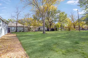 450 Hickory St, Lewisville, TX 75057 - Photo 32