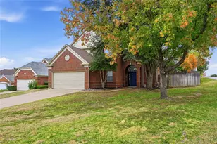 4725 Layla Rd, Arlington, TX 76016 - Photo 2