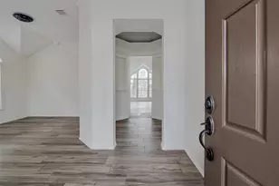 2525 Greenhaven Dr, Burleson, TX 76028 - Photo 18