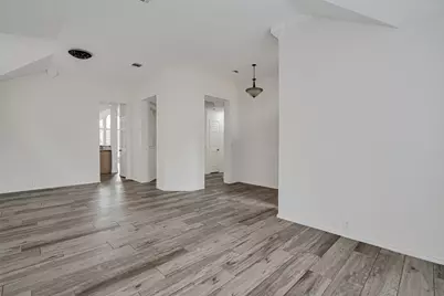 2525 Greenhaven Drive, Burleson, TX 76028 - Photo 14