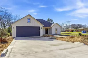 609 W Washington Ave, Whitney, TX 76692 - Photo 2