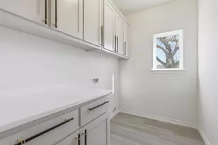 609 W Washington Ave, Whitney, TX 76692 - Photo 20