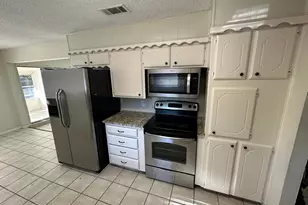 733 Toni Dr, Hurst, TX 76054 - Photo 4