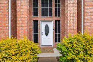 808 Sabona Dr, DeSoto, TX 75115 - Photo 2