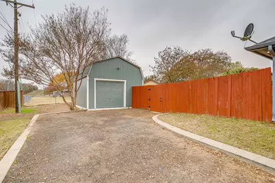 908 Country Club Drive, Joshua, TX 76058 - Photo 40