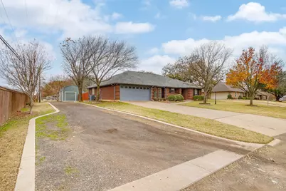 908 Country Club Drive, Joshua, TX 76058 - Photo 2