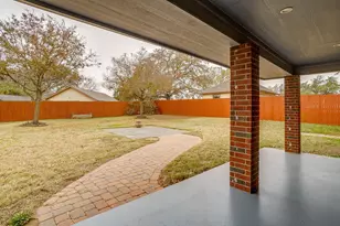 908 Country Club Dr, Joshua, TX 76058 - Photo 36