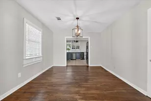 2129 Cardinal Ln, Fort Worth, TX 76111 - Photo 8
