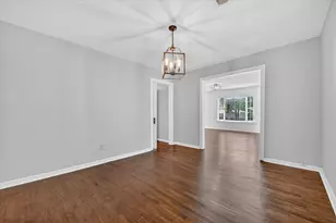 2129 Cardinal Ln, Fort Worth, TX 76111 - Photo 10