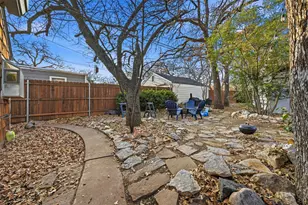 2129 Cardinal Ln, Fort Worth, TX 76111 - Photo 30