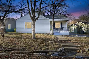 2129 Cardinal Ln, Fort Worth, TX 76111 - Photo 2