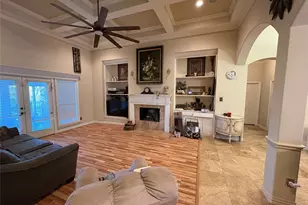 709 Timberview Ct N, Fort Worth, TX 76112 - Photo 4