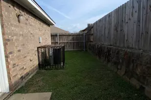 1709 Novella Ct, Fort Worth, TX 76134 - Photo 20